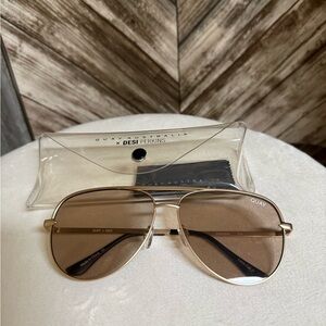Quay Australia Gold-Toned Aviator Sunglasses